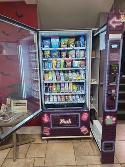 Combo vending machine