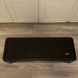 Gator Double Cutaway Hard Shell Guitar Case