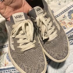 Vans Ultra Range Sneakers