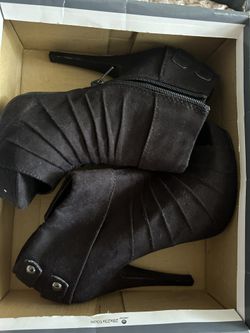 Black Heels Size 8 