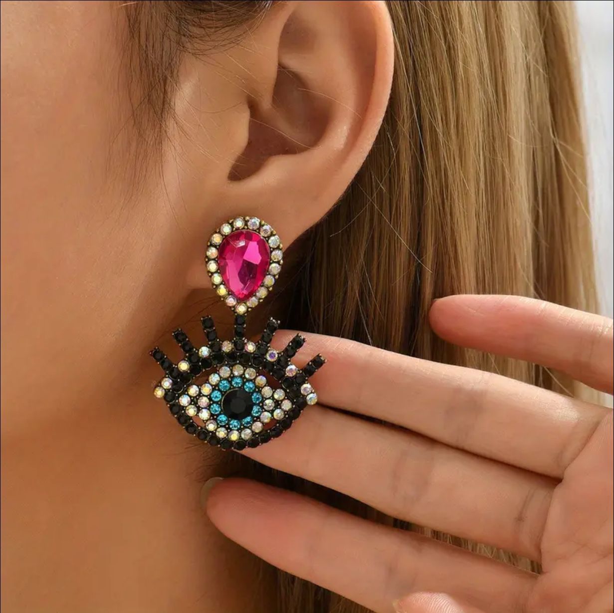 Eye Pattern Rhinestone Earrings in Pink