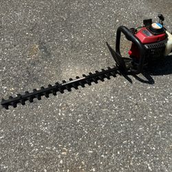 Maruyama HT2300D hedge trimmer in working condition.