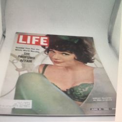 JUNE 21 1963 LIFE MAGAZINE, SHIRLEY MACLAINE as IRMA LA DOUCE, PROFUMO AFFAIR