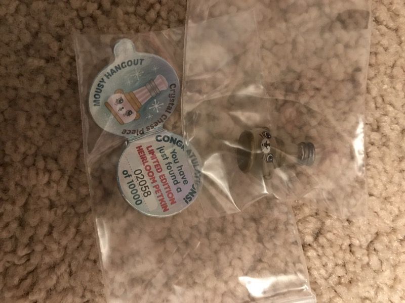 Shopkins limited edition shopkin crystal chess piece happy places rare