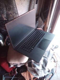 Razor blade gaming laptop