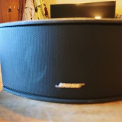 Bose Sattelite Speaker