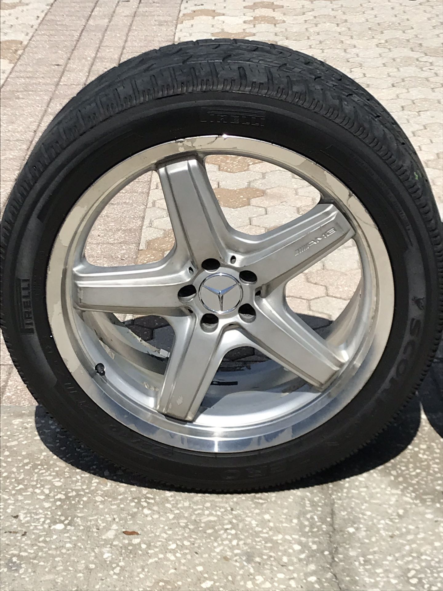 21” Mercedes AMG wheels w/ Pirelli’s GL350 GL450 GL550