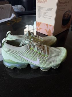Nike Air VaporMax Flyknit Sneakers