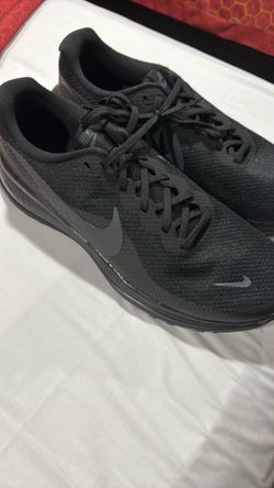 NIKE REVOLUTION MENS ROAD RUNNING SHOES