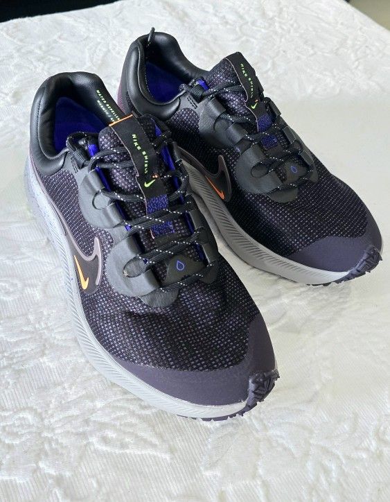 New Nike Women's Zoom Winflo Shield Size Running Shoes