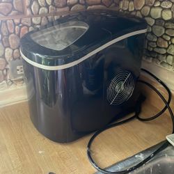 Like New Ice Maker