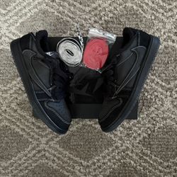 Travis Scott Jordan 1 “Phantom”