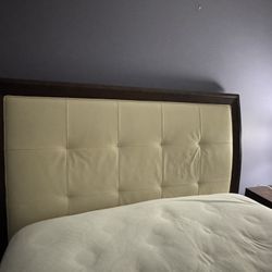 Bedframe - Queen Bed