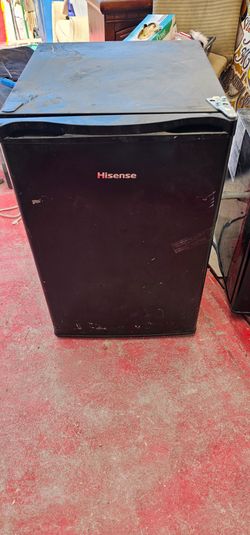 Mini fridge hisense used good condition