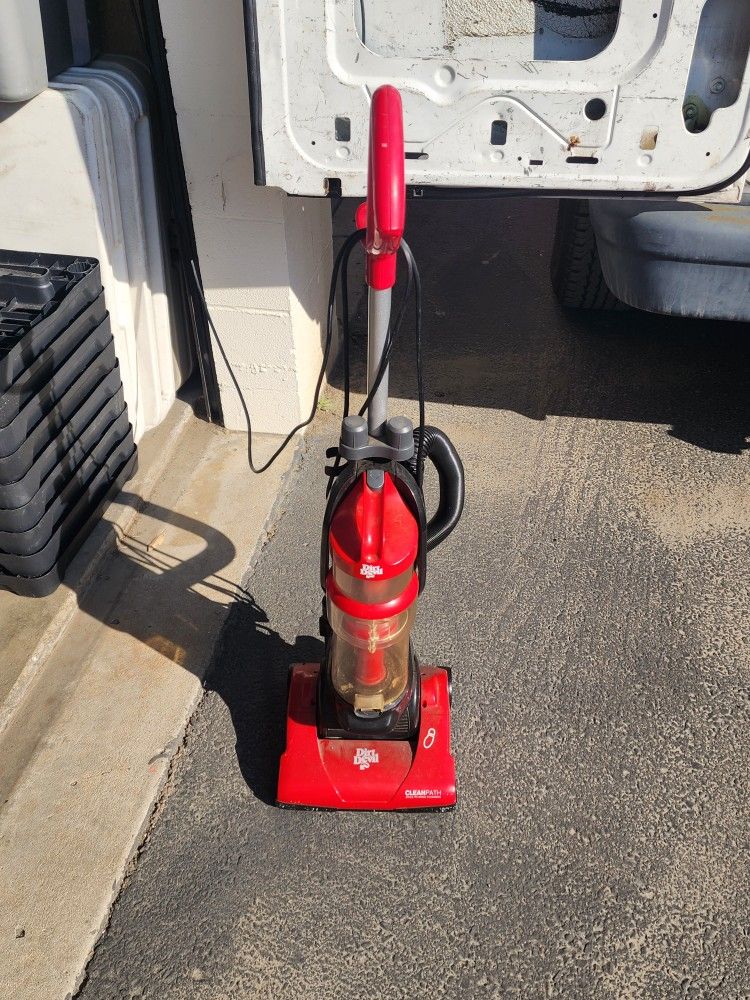 Vacuum-Dirt Devil