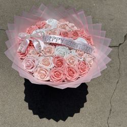 35 Foam Rose Bouquet 💗