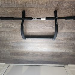 Door Pull Up Bar