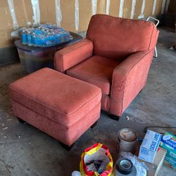 Free Lounge Chair (Tarzana)