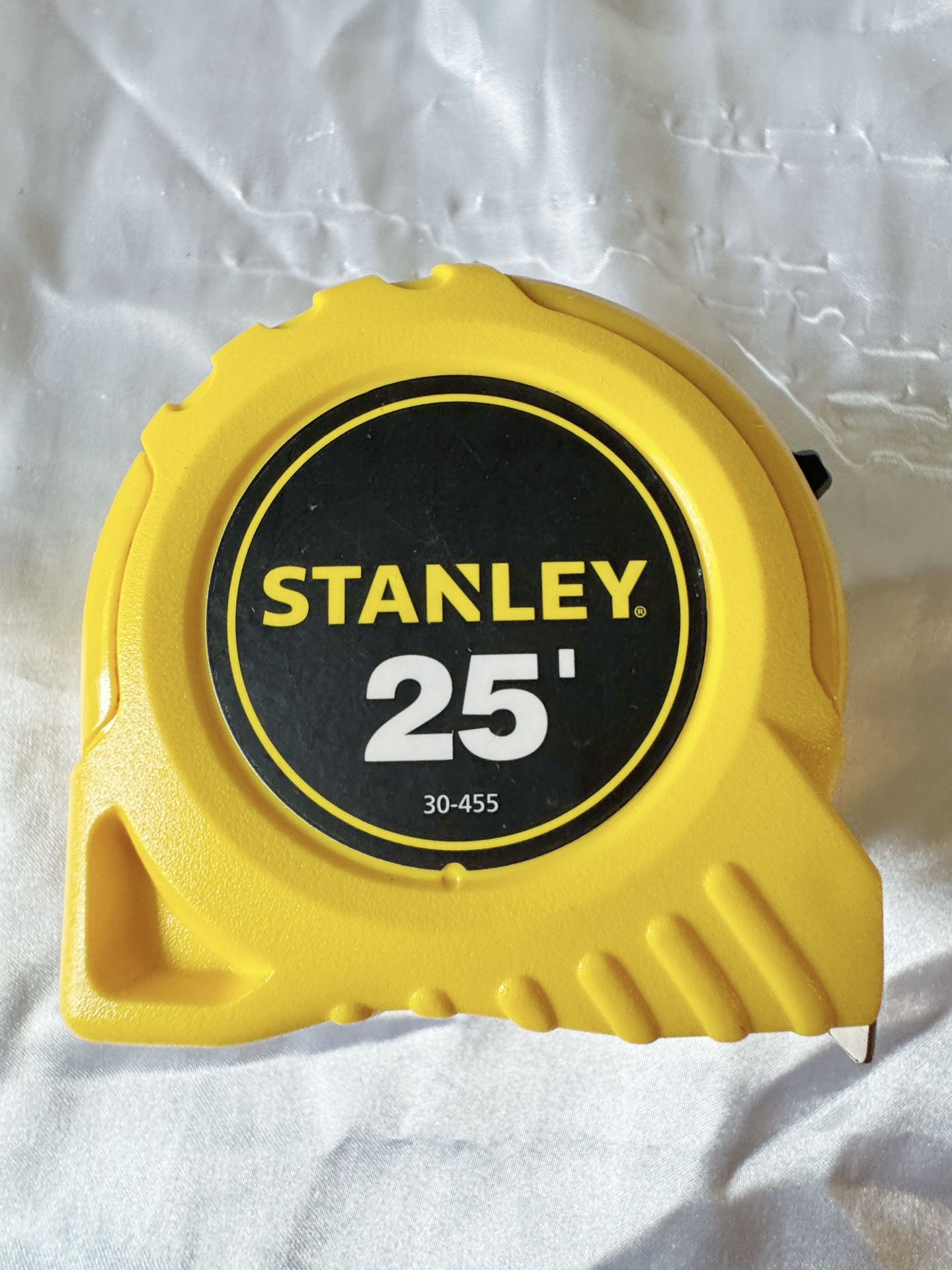 New 25' STANLEY® internationally renowned brand measuring tape