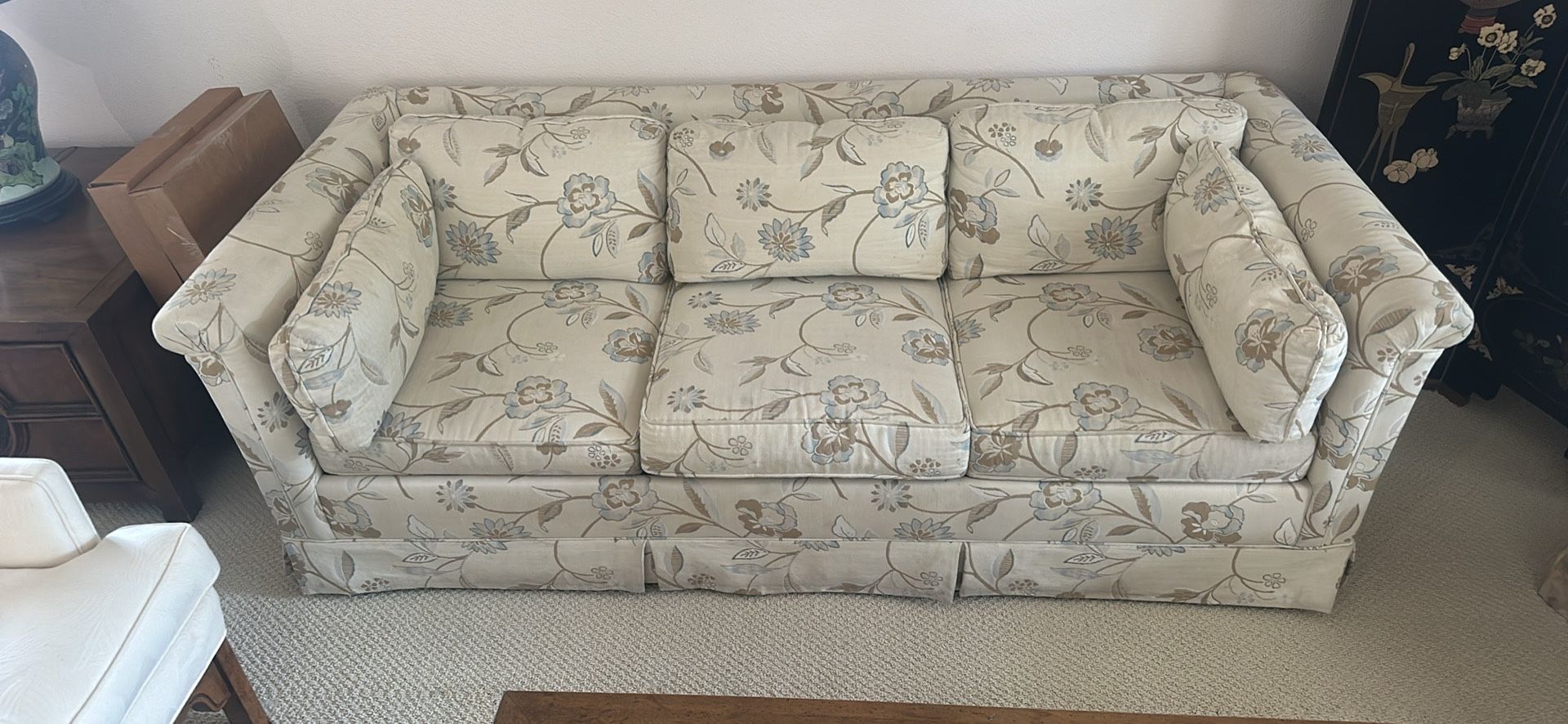2 Couches- 1 Sofa Sleeper - Sealy