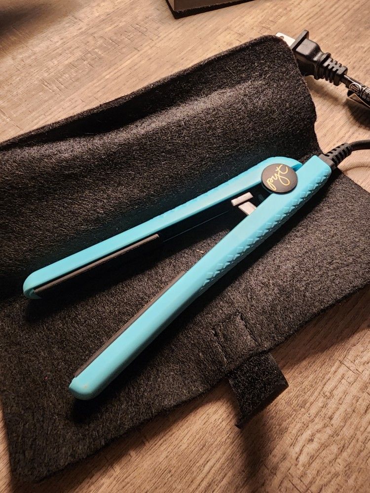 PYT Travel Size Straightener