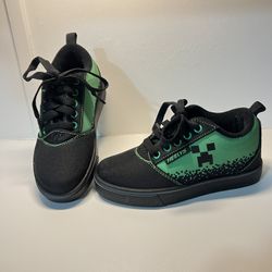 Minecraft ( No wheels )  Size 13 C Yout 