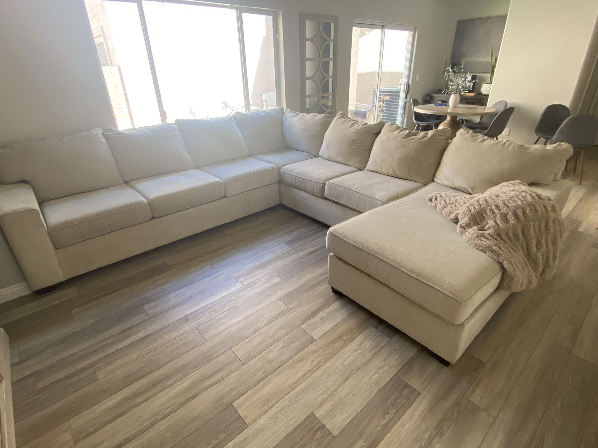 Beautiful Custom Piece Sectional from RC Willey $1,200 OBO