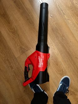 Milwaukee leaf blower