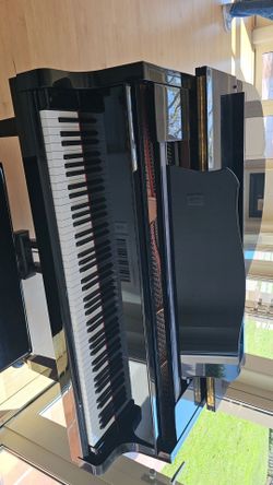 Yamaha baby grand piano