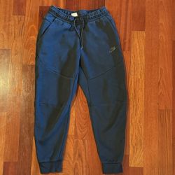 Men’s Nike Tech Fleece Joggers In black