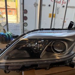 15-20 Sienna Headlights 