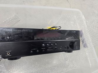 Yamaha reciever subwoofer and 5 speakers