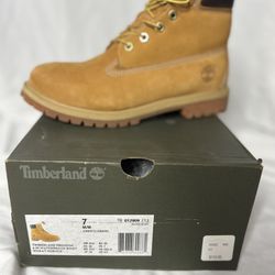 Timberland Boots size 7M