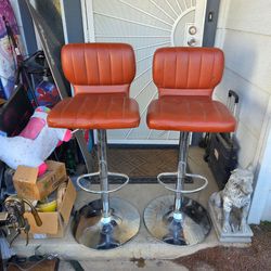 Adjustable bar stools !