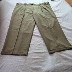 George Big And Tall Men's Pleated Front Wrinkle Resistant Pants 52x32. Nwt.