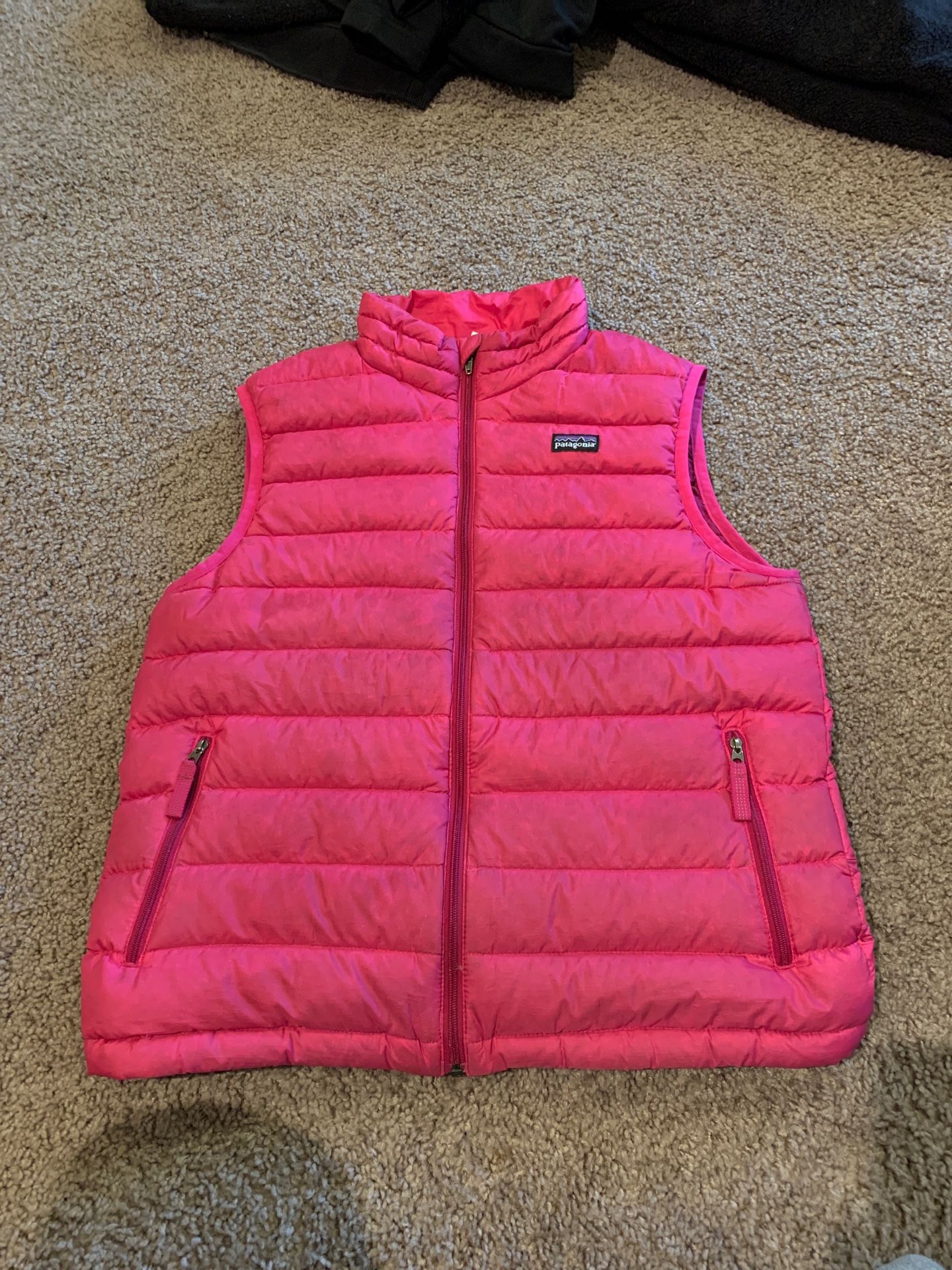 Girls XL (14) pink PATAGONIA goose down vest