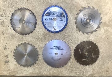 6 saw blades varying types
