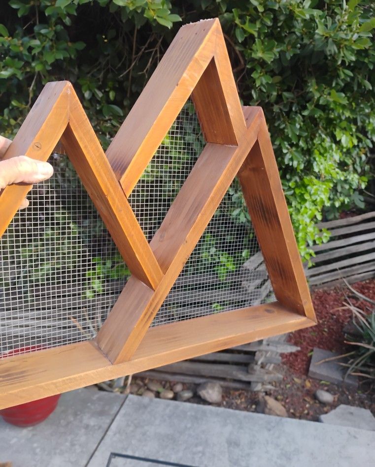 Mountain Shelves with Wire Backing Wall Mounted