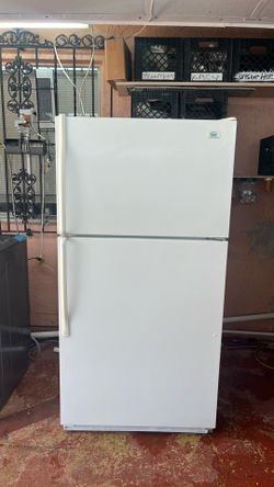 White Roper Refrigerator