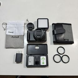 Sony ZV-1 Vlogging Camera Bundle – Wide/Macro Lens, Ulanzi Light, 2 Batteries + Case 
