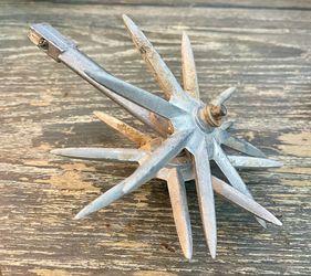 Vintage Metal Garden Cultivator Star Wheel Tine