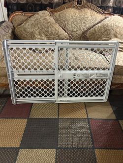 🎈🎈BABY GATE 🎈🎈