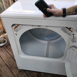 MAYTAG ELECTRIC DRYER 