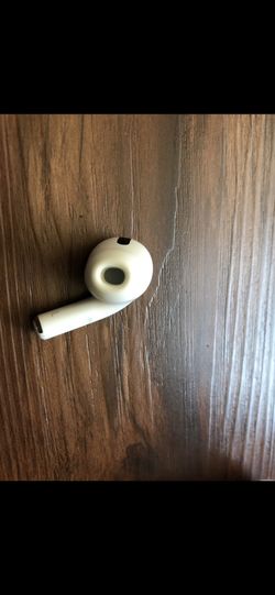 Apple AirPods Pro Left Side