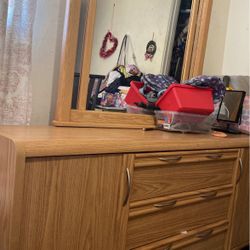 Dresser With Mirror