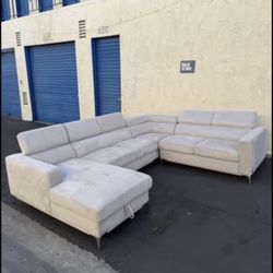 Blaise Fabric Sectional w/ Storage Chaise – Modern, Spacious & Like New!