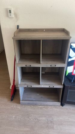 BROWN ORGANIZER