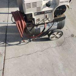 Air compressor 