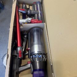 Dyson Outsize total clean cordless vacuum cleaner