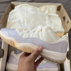 Jordan 11 Low Women’s Size 8 (New)